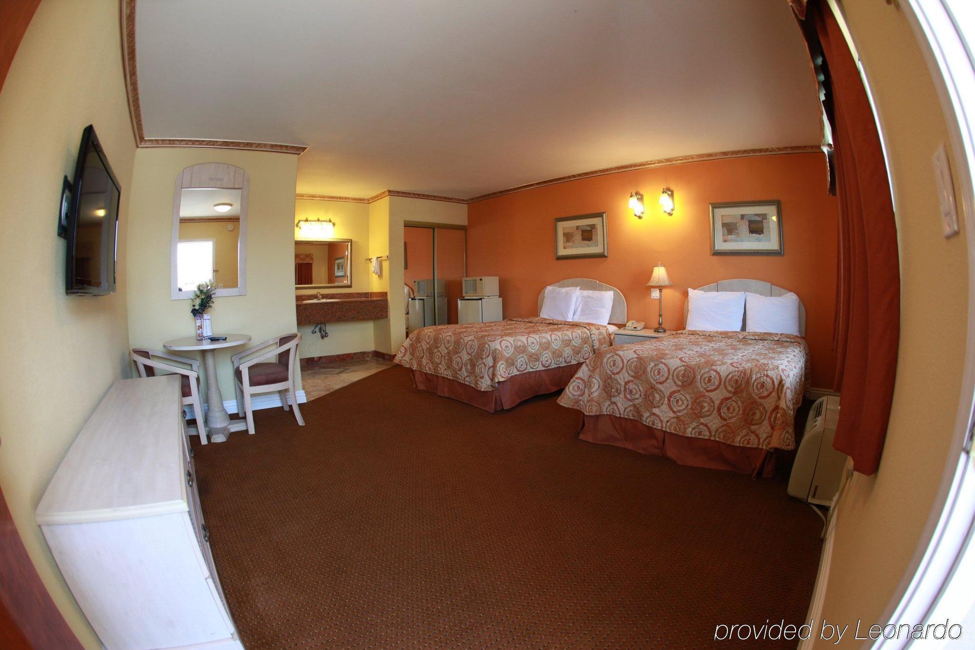 Glen Capri Inn And Suites - Burbank Universal Glendale Exterior photo